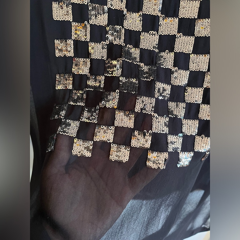 Black Sheet Top With Sequence Design - image 5